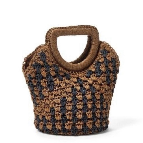 Fe Noel x Target - Picture 2 of 3